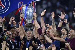 Mối Quan Hệ Giữa Mbappe Và PSG